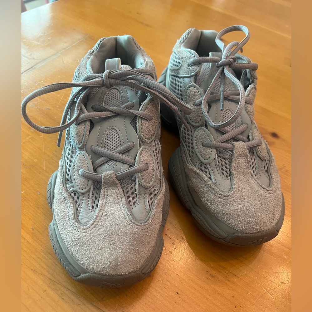 YEEZY ORTHOLITE  COLOR BLUSH size 5.5
